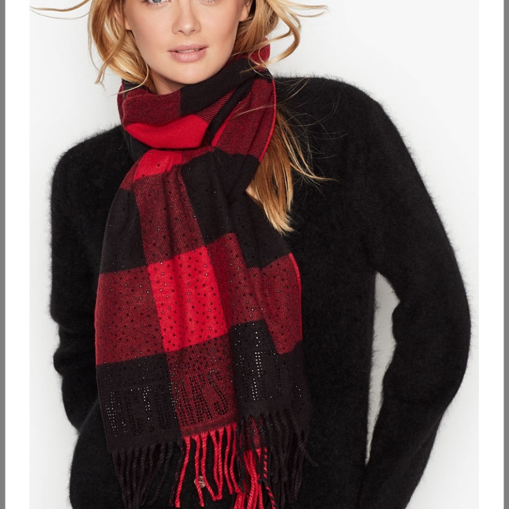 💕Victoria’s Secret Sparkle Scarlet Check Scarf💕
